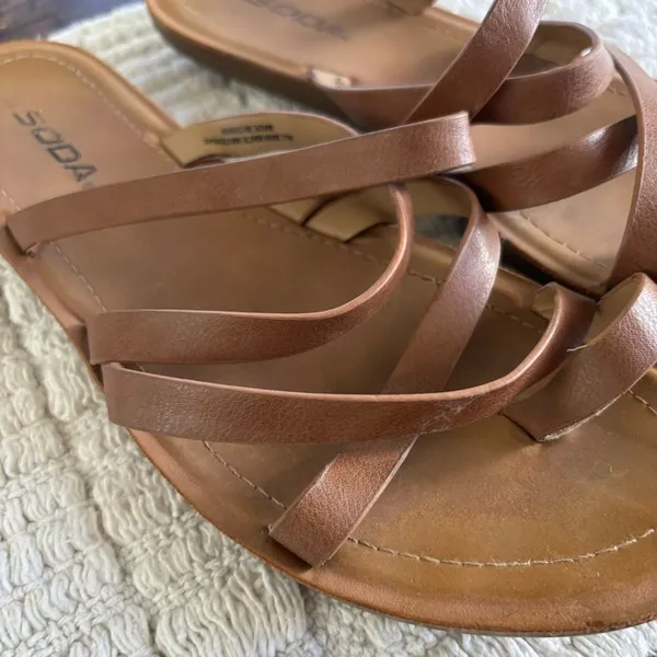 Soda Strappy Flat Sandals Size 10 Tan Brown Toe‎ Loop Slip On Boho Summer Shoes - Image 3