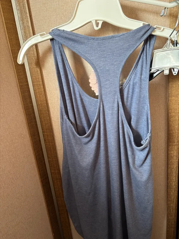 FINAL MARKDOWN Soprano Women's Knot-Front Tank Top — Heather Blue Medium NWT - Image 6
