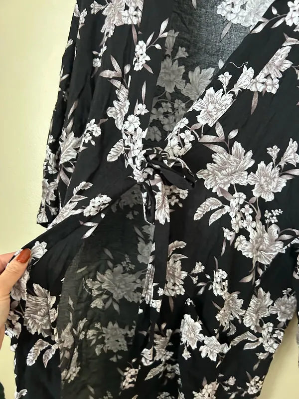 Spiritual Gangster black and white floral kimono - Image 7