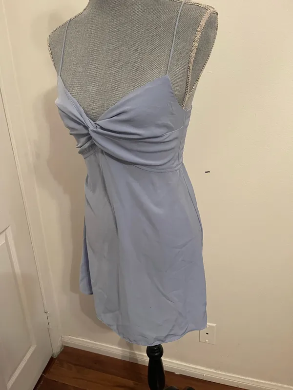 Abercrombie & Fitch Light Blue Twist Front Slip Dress. Size Small - Image 4
