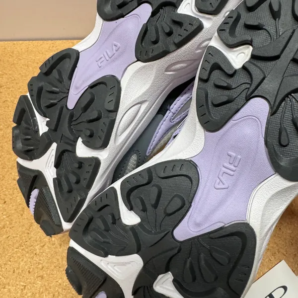fila women's sneakers size 6 - Image 5