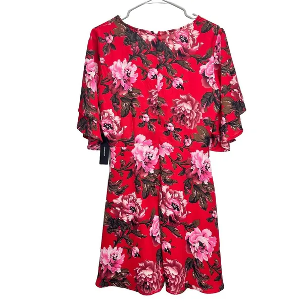 NWT Lulus Laclair Red Floral Surplice V‎ Neck Flutter Sleeve Skater Dress MEDIUM - Image 6