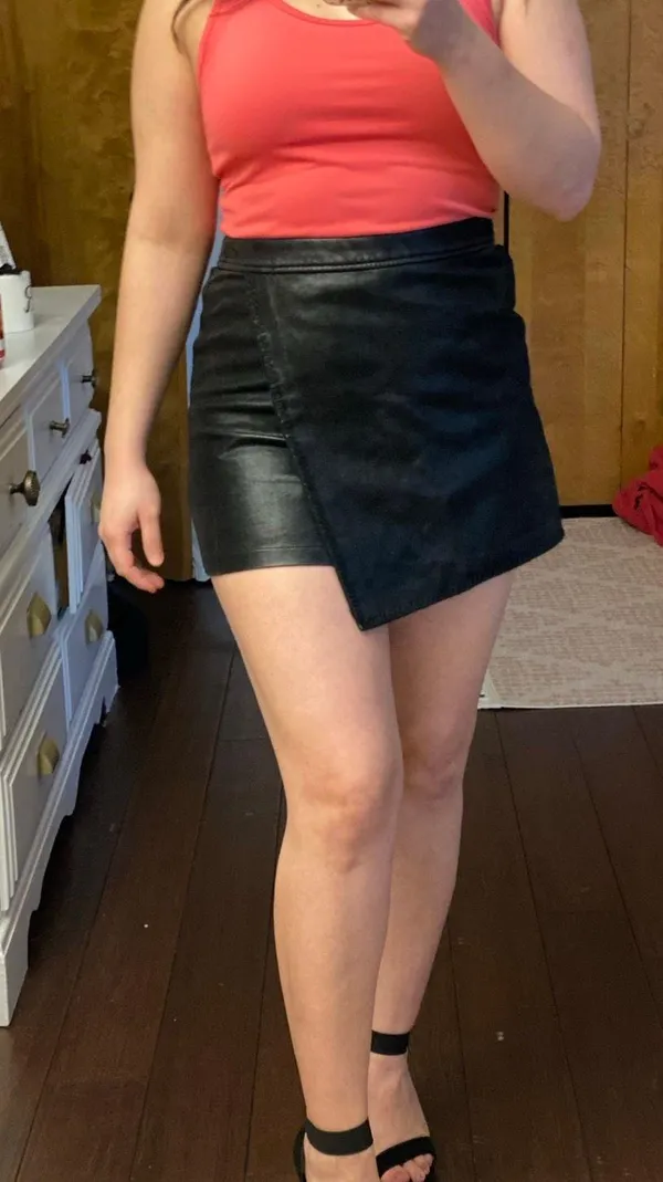 Very J Black Envelope Skirt - Image 2