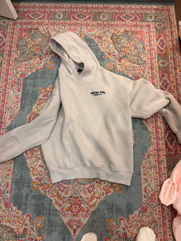 White fox hoodie - Image 2