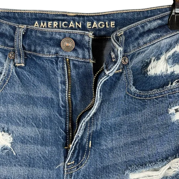 American Eagle SZ 4 Mom Jeans Hi-Rise Distressed Rips Zip-Fly Whiskered Blue - Image 5