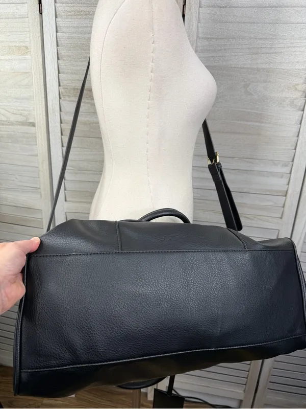 JUSTFAB Black Vegan Leather Weekender Travel Overnight Duffle Bag - Image 5