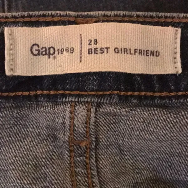 ✨Gap Stars & Studs Best Girlfriend Jeans - Image 3