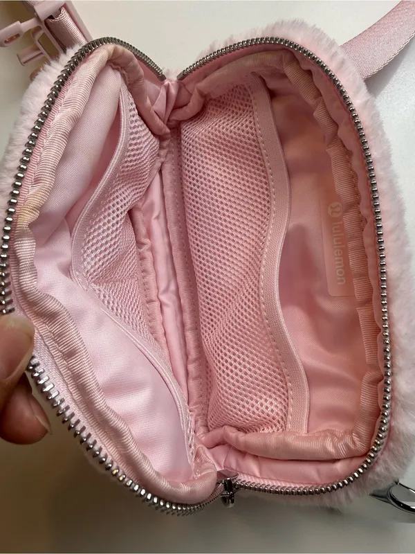 Lululemon‎ Everywhere Belt Bag 1L Plush Fleece Pink Mist Faux Fur Crossbody OS - Image 6