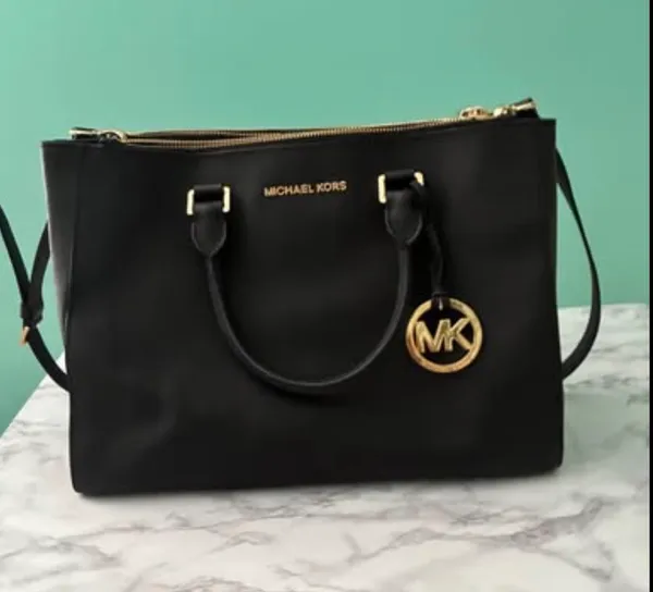 Michael Kors Sutton leather large purse - Image 3