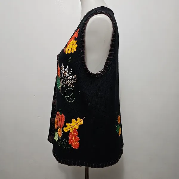 Holiday Editions Y2K Black Embroidered Fall Motif Sweater Vest Size Large - Image 2