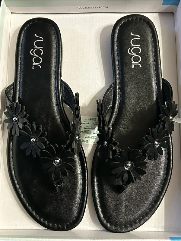 Sugar Finesse Women’s Black Daisy Floral Thong Sandals SZ 9 BNIB - Image 3