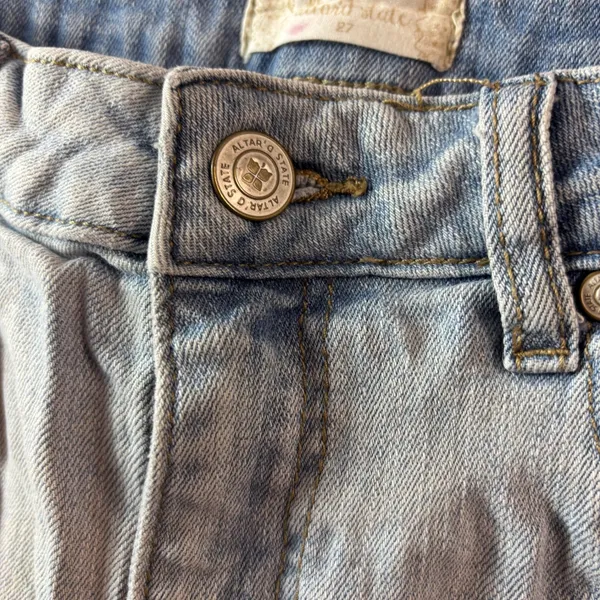 Altar'd State Two Tone Paneled Denim Shorts Blue Distressed Raw Hem Size 27‎ - Image 2