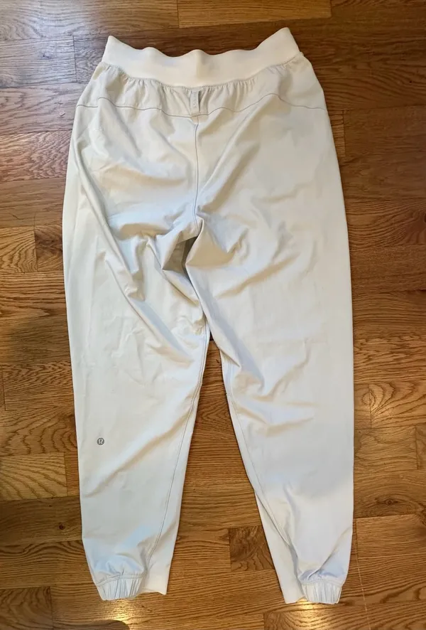 Lululemon Women's In-Depth Mid-Rise Athletic Jogger Pants Ivory Sz 6 - Image 3