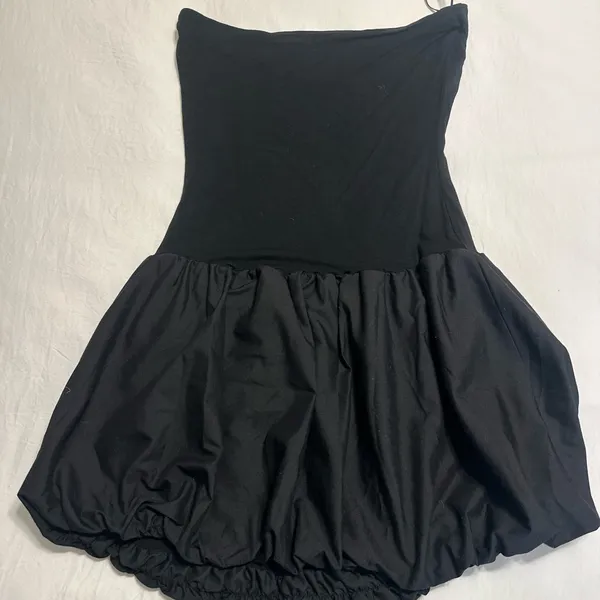 Urban Outfitters Kimchi Blue Strapless Black Tube bubble hem Dress - Image 4