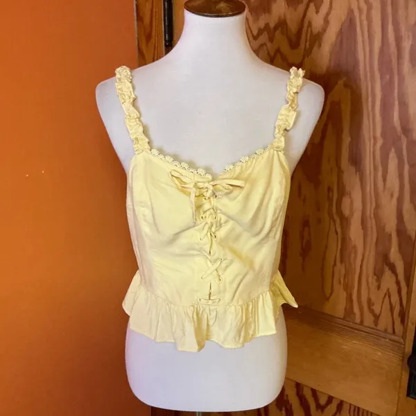 Urban outfitters yellow feminine tank top - Image 5