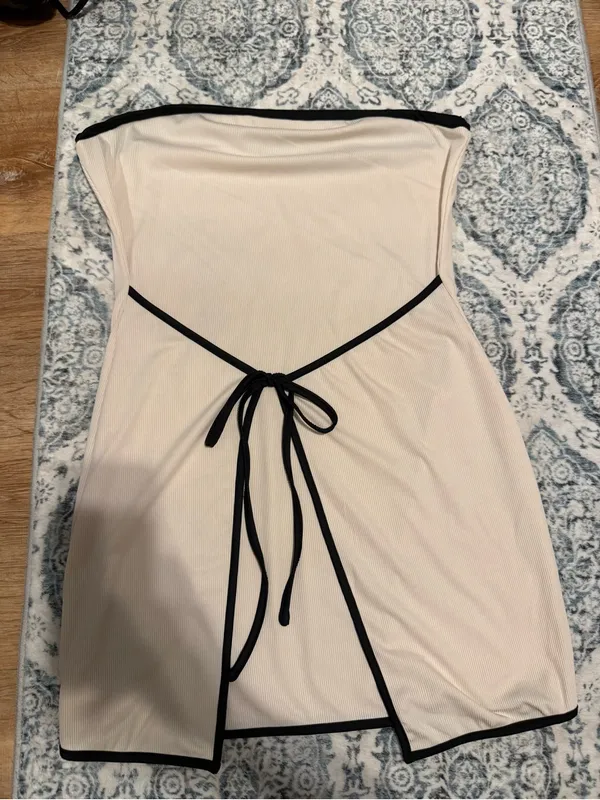 SheIn Bundle of 2 Strapless Tie-Front Mini Dresses - Image 3