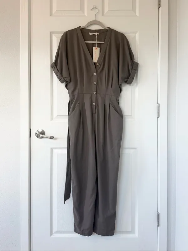 In Loom Linen Blend V-Neck Jumpsuit in Mushroom NWT - Image 4