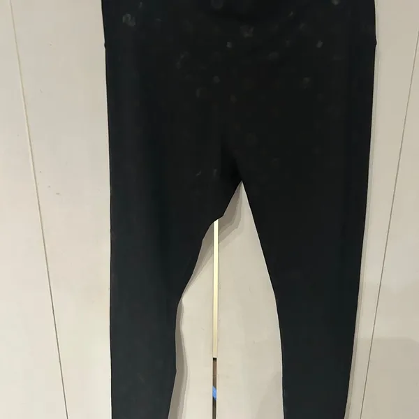 Sleek Black Leggings with Full-Length Fit - Image 3