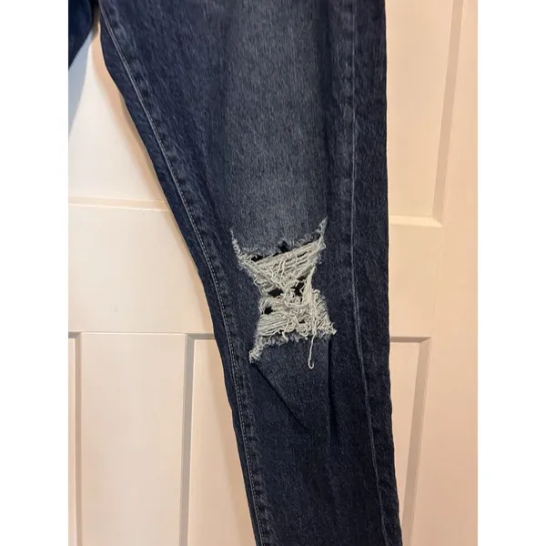 Kancan Dark Wash Tapered Jeans With Distressed Knees Size 11 / 29 Mid Rise - Image 5