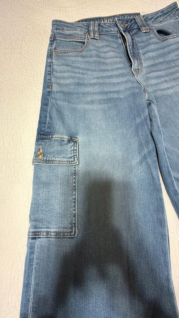 American Eagle Outfitters Light Blue Wide-Leg Cargo Jeans - Image 2