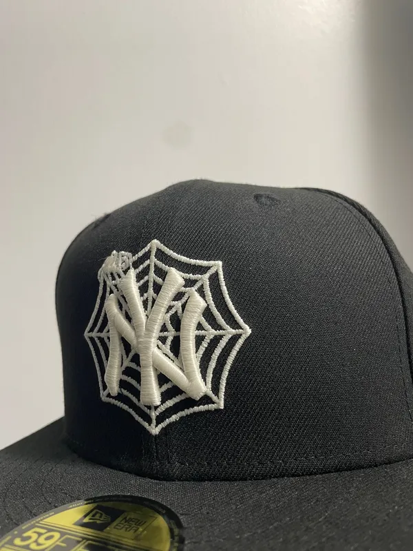 Myfitteds New York yankees Spider-Man in to the subway verse 2000 subway series size 7 1/4 in store exclusive - Image 3