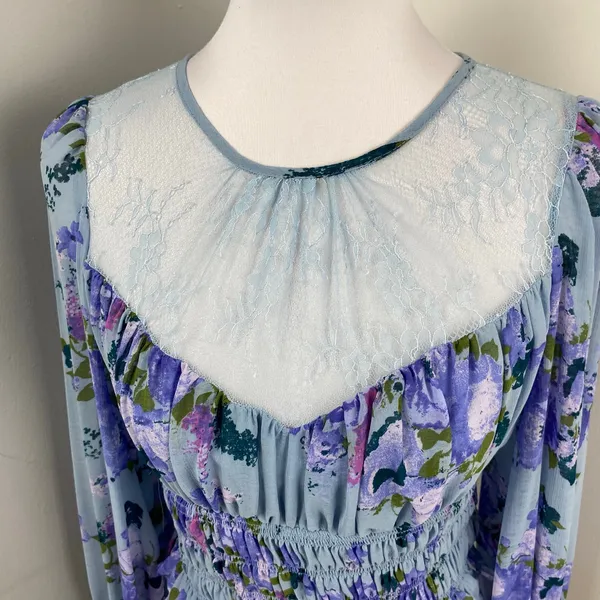 Free People Daphne Sliver Blue Floral Boho Smocked Lace Blouse Medium NWT $128 - Image 4