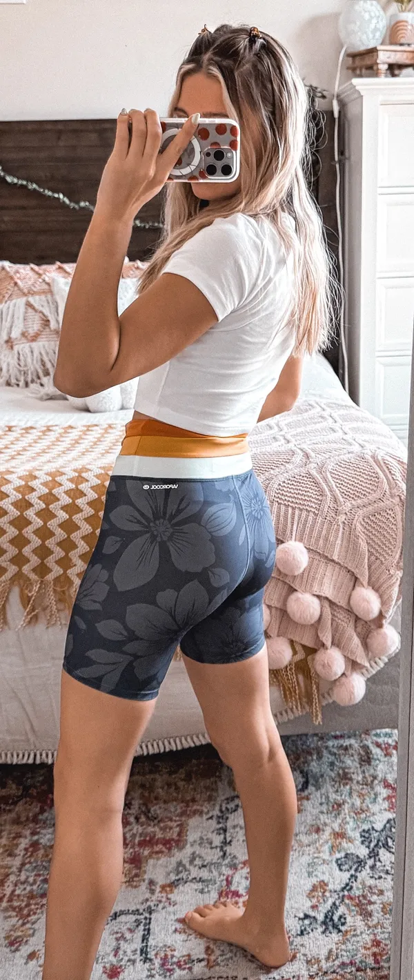 Rip Curl Floral Print Biker Shorts - Image 3