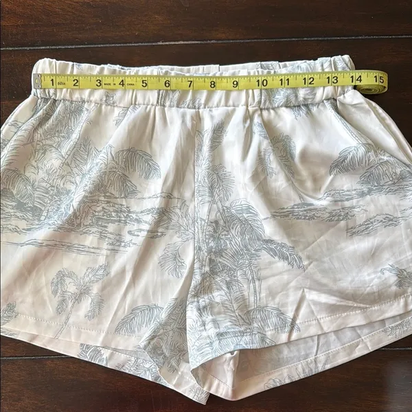 VINTAGE HAVANA White & Blue Tropical Print Stretch Waist Satin Shorts Size Small - Image 9
