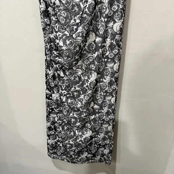 Betsey Johnson sleeveless Midi dress Mock‎ Neck Sleeveless XS Black White Floral - Image 6