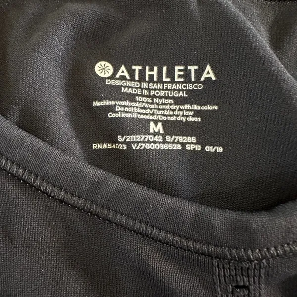 Athleta Foothill Tank top split back Black medium - Image 6