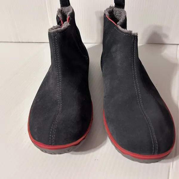 L.L. Bean suede gray lined pull-on ankle boots women size 8 M - Image 4