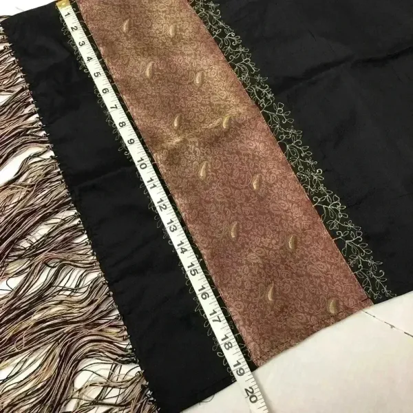 Elegant‎ Black Wrap with gold and cranberry - Image 3