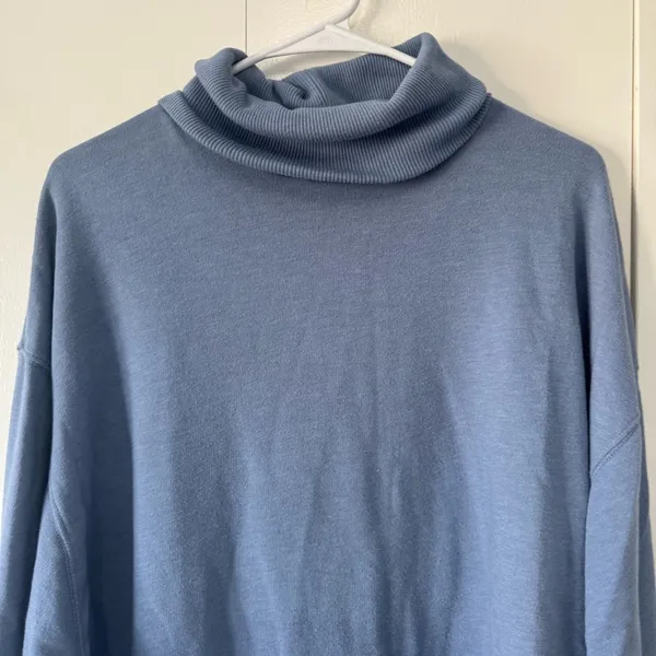 American Eagle Blue Turtleneck Sweatshirt - Image 2