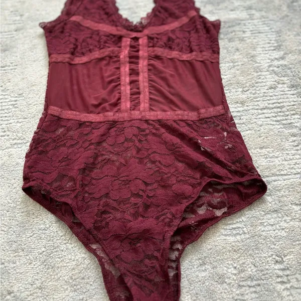 Shinestar Burgundy Sheer Lace Bodysuit Teddies Size M - Image 7
