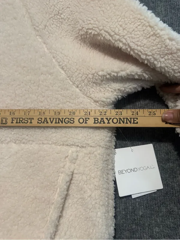 Beyond Yoga Sherpa Pullover with Pockets New with Tags Sz S - Image 7