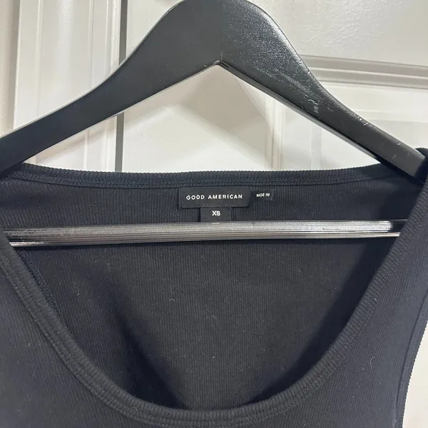 GOOD AMERICAN Fitted Rib Scoop Neck Tank in Black001 Size X-Small NWT - Image 4