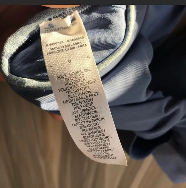 Nike sports bra blue in color size large - Image 8