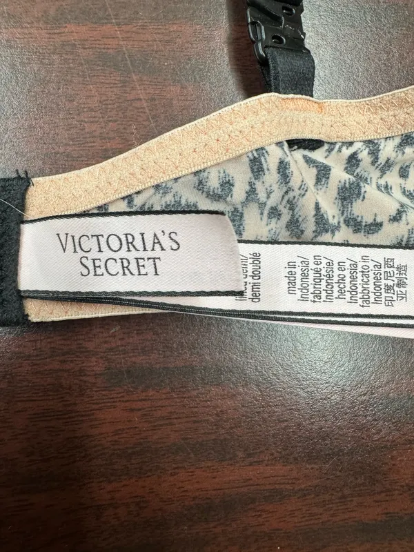 Victoria’s Secret Leopard Print Lined Demi Bra Size 38C - Image 4