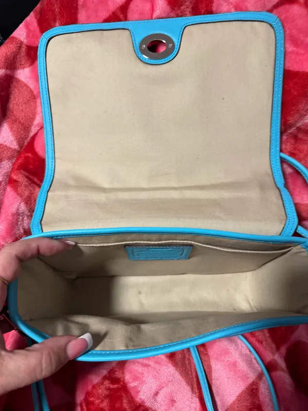 Coach Legacy Leather Shoulder Bag - Image 5