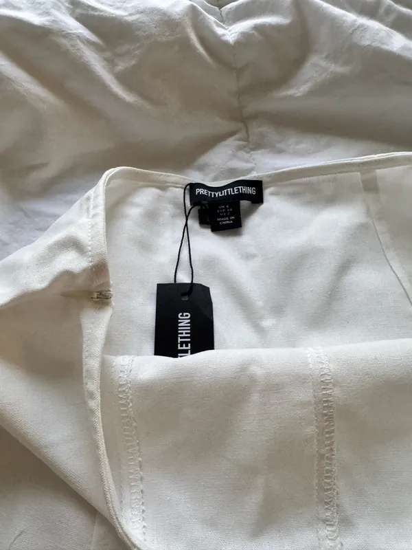 Pretty Little Thing White linen mini skirt - Image 4