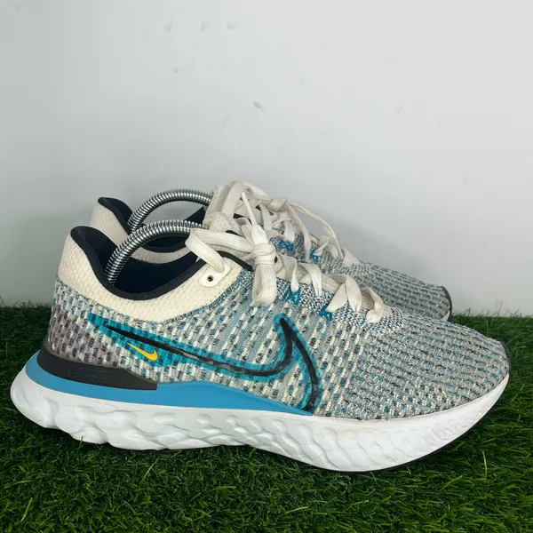 Nike React Infinity Run Sneaker Men size 9 - Image 3