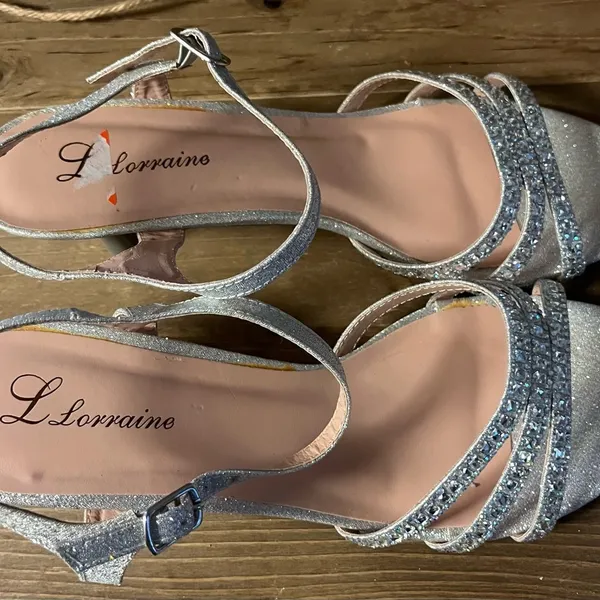 L Lorraine Berkly Silver Rhinestone Shoes Formal Prom Wedding kitten Heels Sz 9 - Image 3