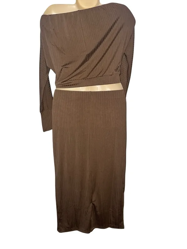 Ribbed One-Shoulder Skirt Set in Taupe - Image 4