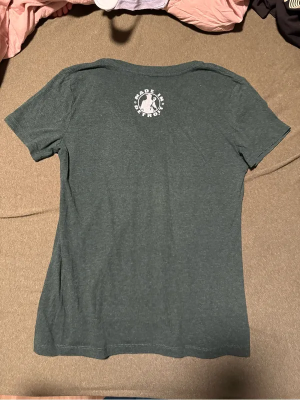 Detroit Shamrock Graphic V-Neck Tee - Green - Image 4