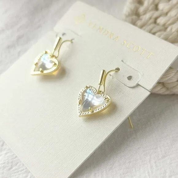 Kendra Scott Ari Heart Gold Dichroic Glass Earrings - Image 2