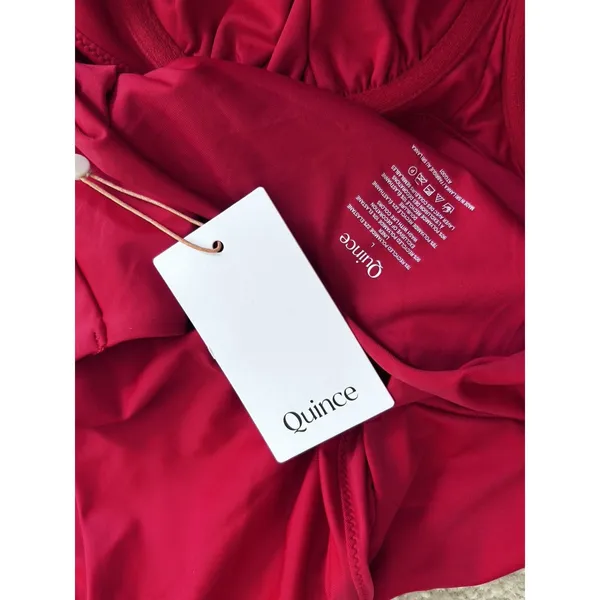 NWT Quince Cherry Red Italian Underwire One Piece Swimsuit Size Large - Image 3