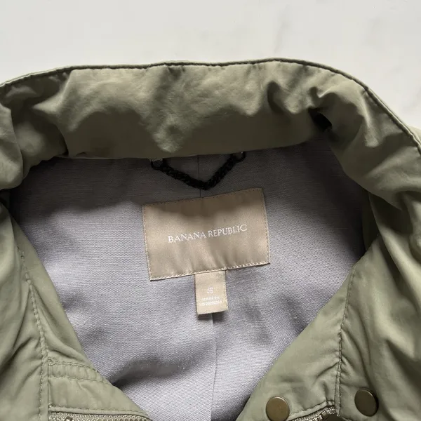 Banana Republic Hooded Anorak Jacket Sage Green Rain Utility Coat Size Small - Image 3