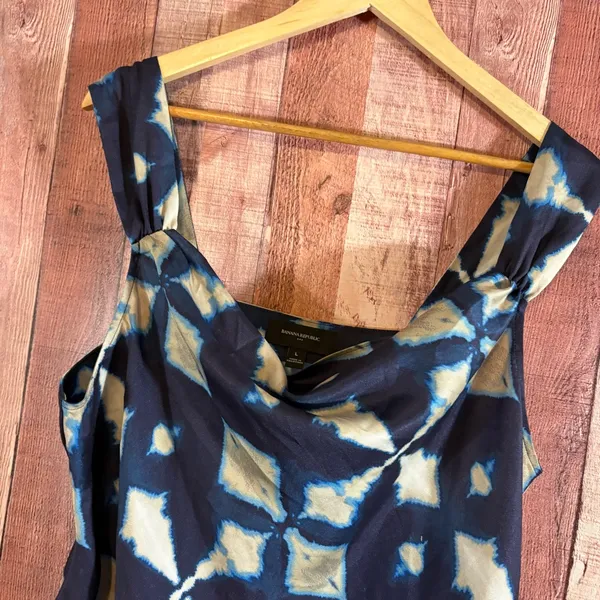 Banana Republic‎ Blue Cowl Neck Tank Top Size Large - Image 3