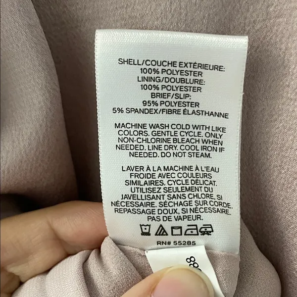 EXPRESS Crepe Sleeveless Cami Bodysuit Double V-Neck Thong Back in Mauve Size L - Image 11