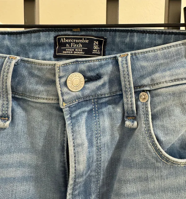 Jeans - Image 2